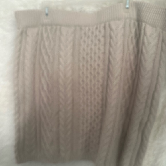 Knitted Skirt NWOT - Picture 1 of 1